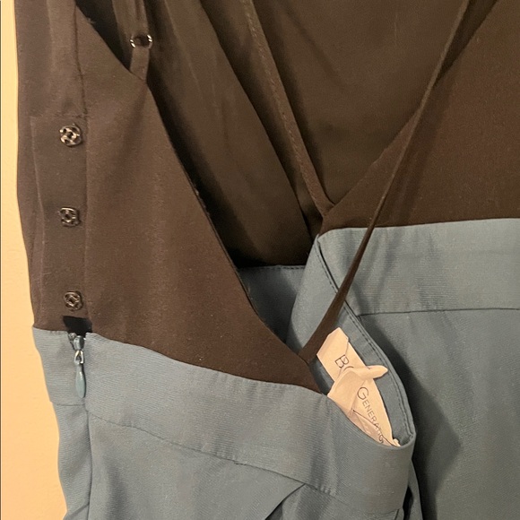 Black & Teal Two-Tone Spaghetti Strap Dress with pockets lightweight flowy pleat - Picture 5 of 13